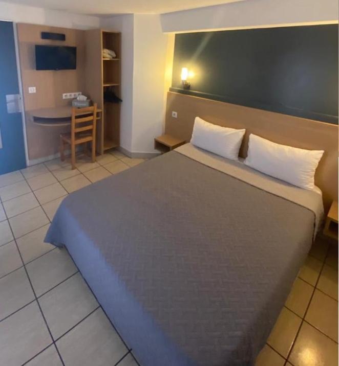 Confort Hotel Montgeron Exterior foto
