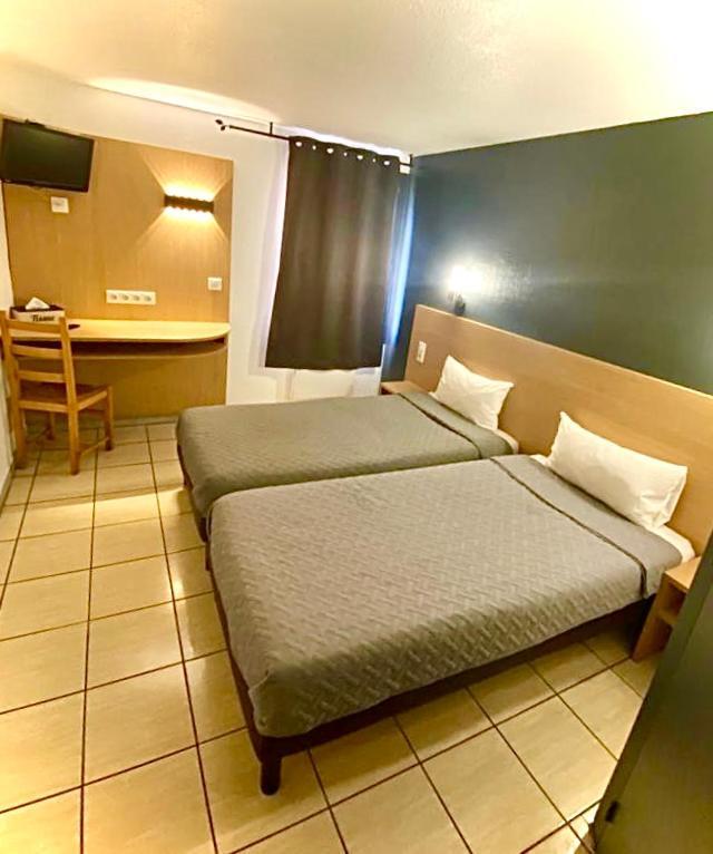 Confort Hotel Montgeron Exterior foto
